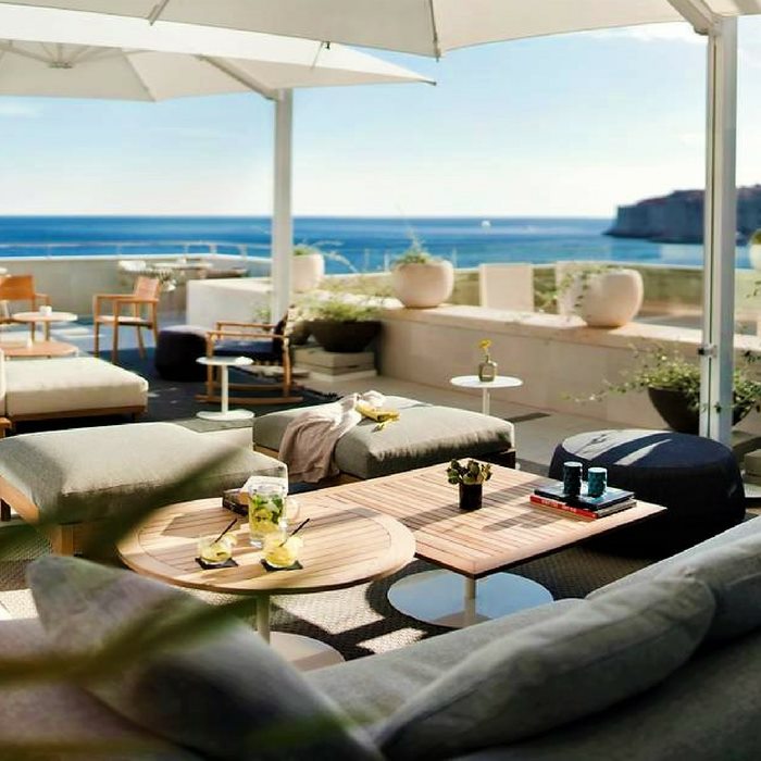 Hotel Excelsior, Dubrovnik outdoor lounge and coffee sofas