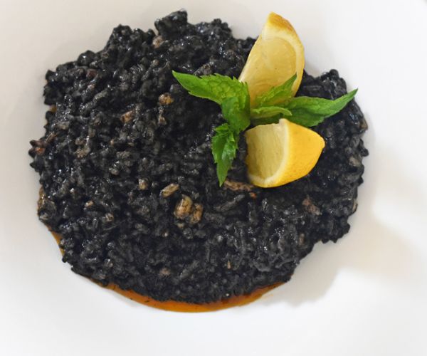 Crni rizot (black risotto)